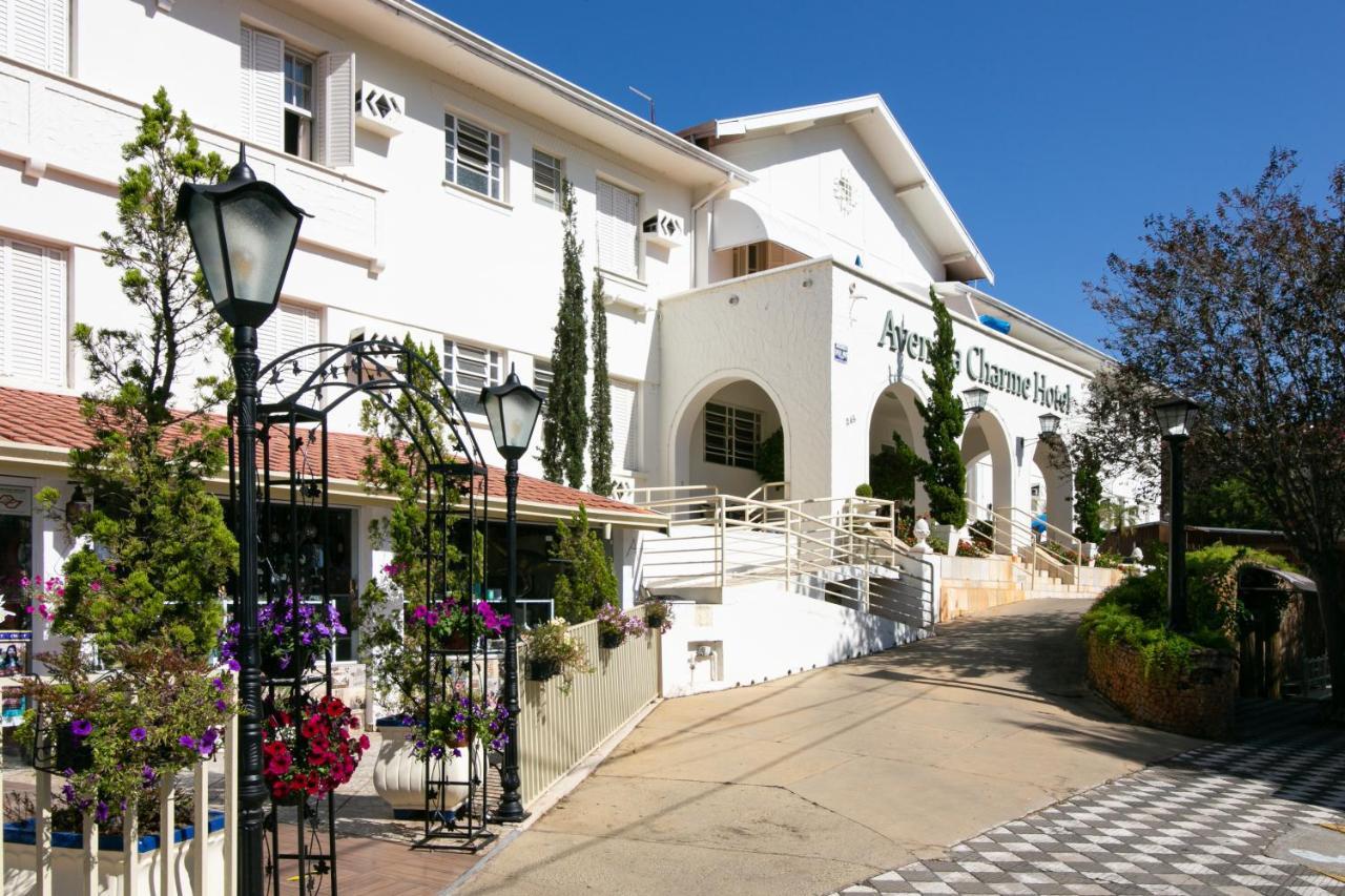 Avenida Charme Hotel Águas de São Pedro Bagian luar foto