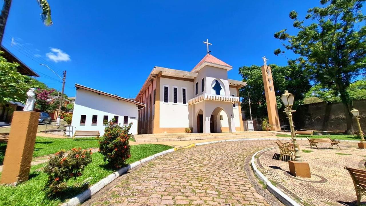 Avenida Charme Hotel Águas de São Pedro Bagian luar foto